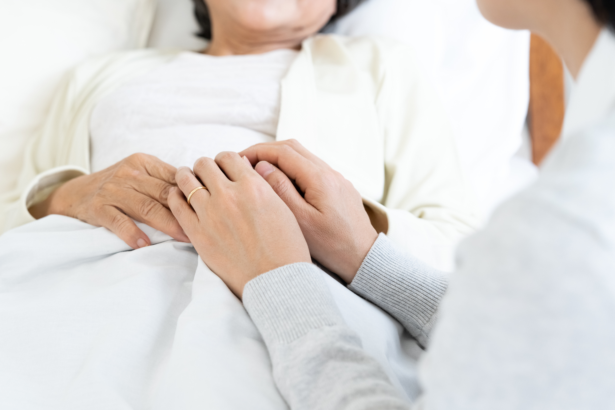 老衰による死亡までの期間とは?症状・前兆・最期のサインを詳しく解説 | 小さいわが家のお葬式