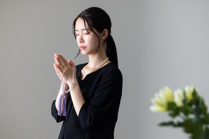 収骨とは?手順・マナー・地域による違いを解説 | 格安葬儀社【小さいわが家のお葬式】公式